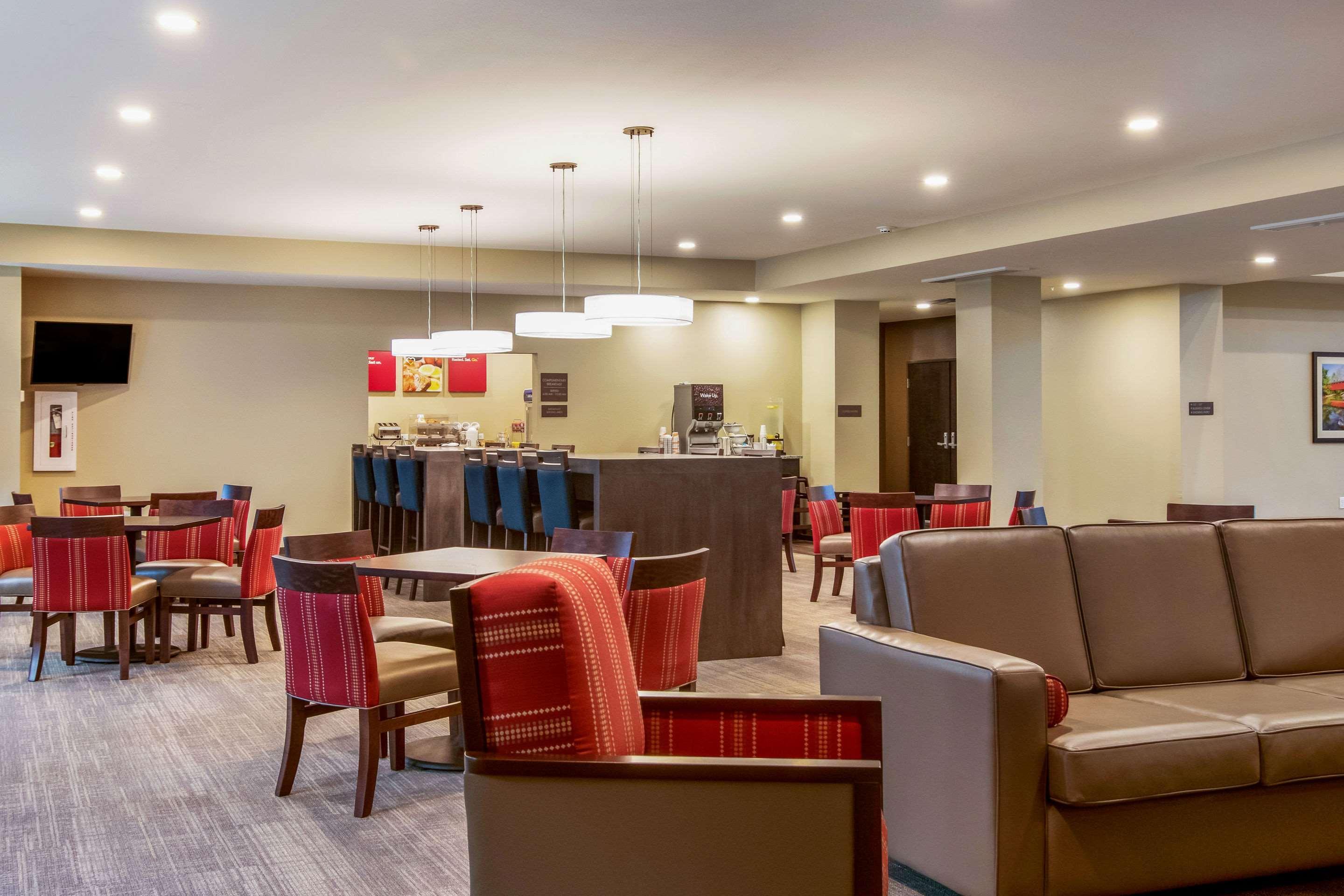 Comfort Suites Wooster Near University Campus Exterior photo