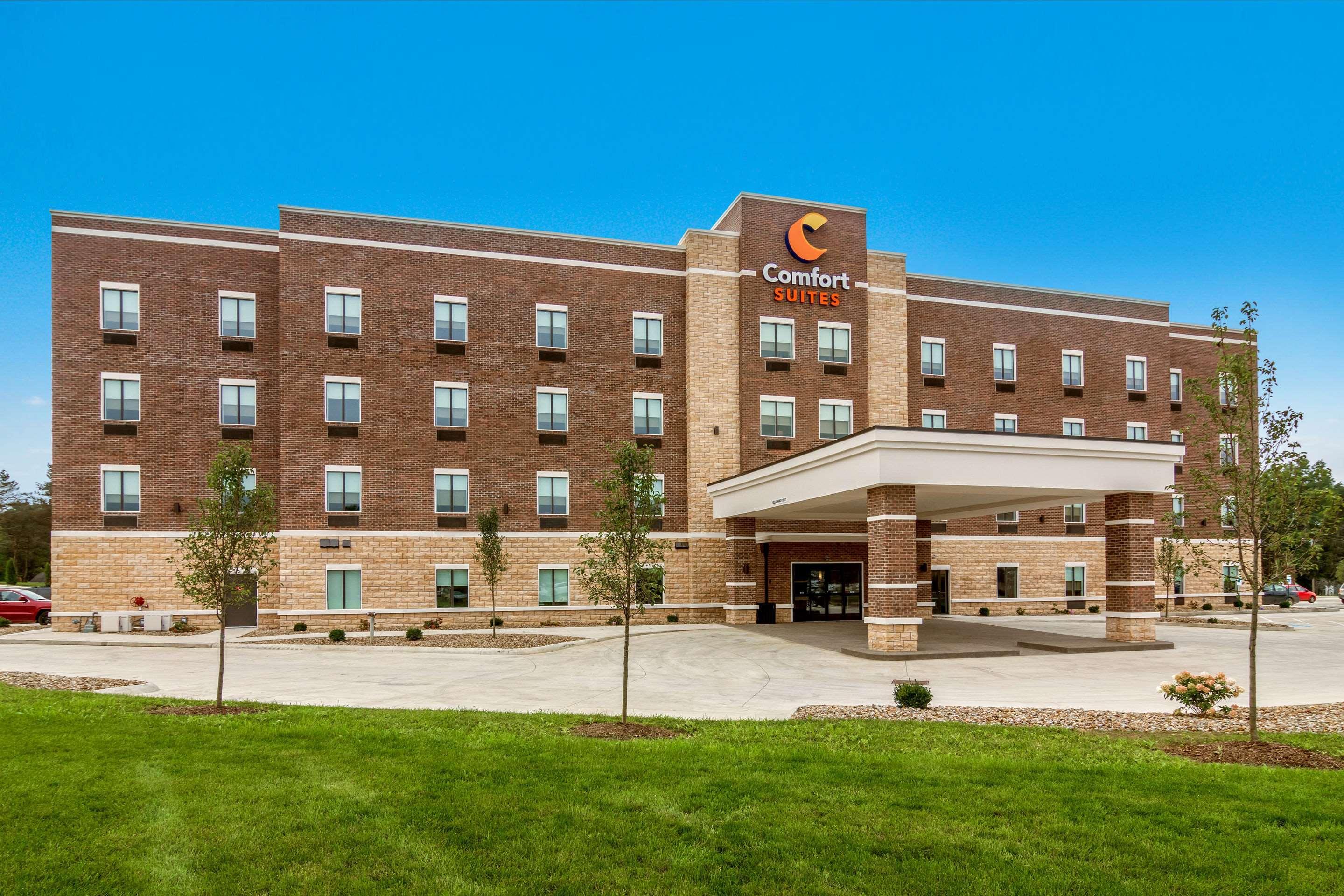 Comfort Suites Wooster Near University Campus Exterior photo