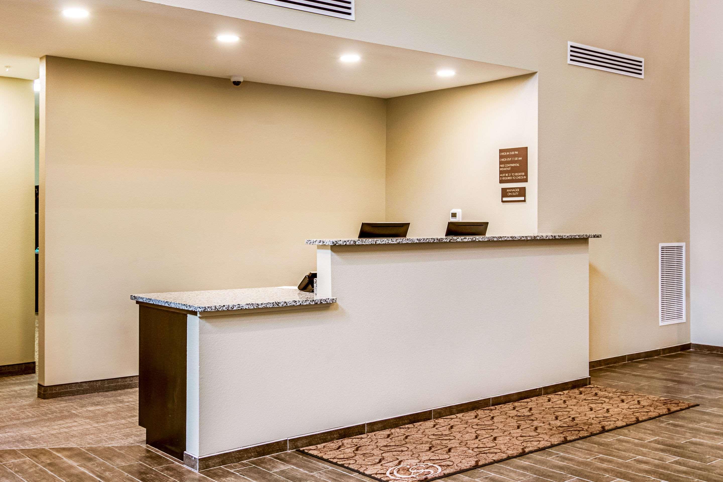 Comfort Suites Wooster Near University Campus Exterior photo
